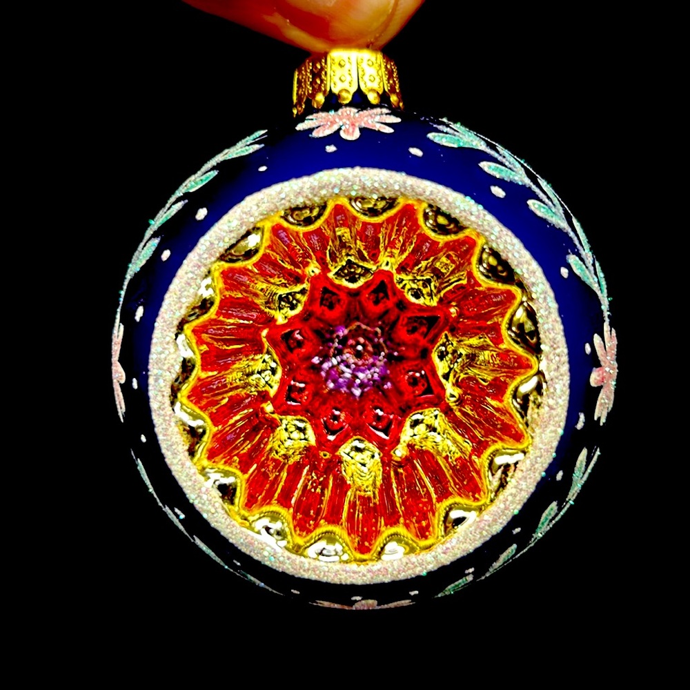 Unique Treasures Collection  mouth blown hand decorated glass  indent ornament